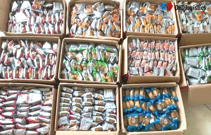 Bánh kẹo gửi đi Úc đóng gói tiêu chuẩn