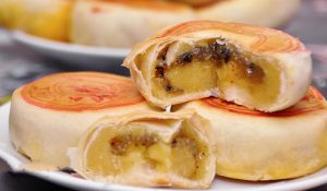 Nhu cầu gửi bánh pía đi Canada ngày càng tăng. Tìm hiểu quy định, cách đóng gói, chi phí và thời gian vận chuyển nhanh chóng, an toàn.