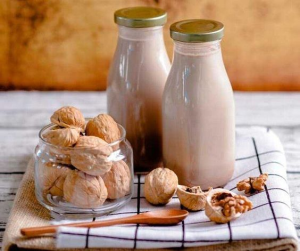 DỊCH VỤ VẬN CHUYỂN SỮA HẠT ÓC CHÓ ĐÓNG CHAI TIỆT TRÙNG ĐI ĐỨC – ĐẢM BẢO CHẤT LƯỢNG, THỦ TỤC NHANH